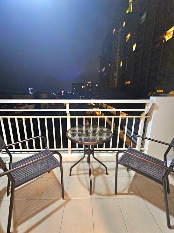 Verdon Parc 2 Bedroom w/ Amenity View Balcony Apartment in Davao City