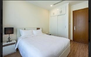 2Br in Landmark Plus on high floor / nice view Vacation rental in Ho Chi Minh City