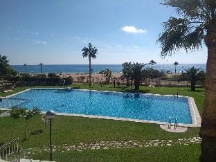 Top Floor Beachfront; Panoramic Balcony & Parking Apartment in Villajoyosa