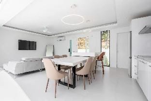 Apple Chaweng Half Hill 3 Bedroom Pool Villa Villa in Ko Samui