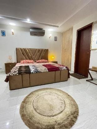 Comfy Studio in Gulberg Greens Apartment in Islamabad