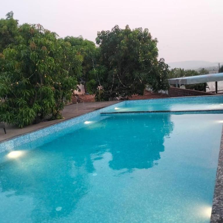 Preet Holiday Resort Hotel in Mumbai