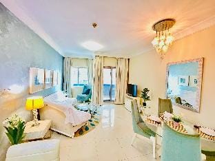Luxury Stay, The Signature Dubai mall,  Downtown Apartment in Dubai