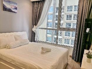 Convenient Modern Apartment Vinhomes Central Park  Apartment in Ho Chi Minh City