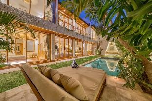Villa Aztec - 6BDR, private pool and garden, Villa in Kuta