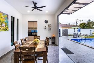 Good2Stay Villa (15-20pax 4R4B Private Pool) Villa in Malacca