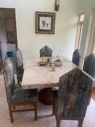 Raj Villa -Rejuvenate in Nature and warmth of Home Vacation rental in Kolkata