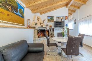 Pool & Spa House Betiga 2 Vacation rental in Peroj