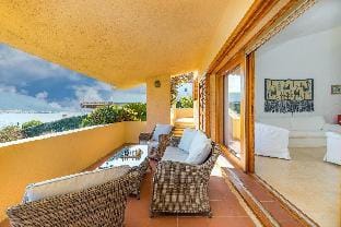 Villa Oleandri 50m From Seashore Villa in Golfo Aranci