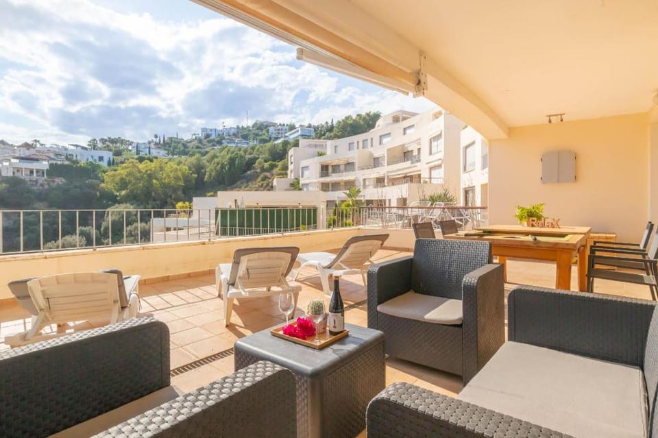 Marbella mountain with sea view and pool Apartment in Marbella