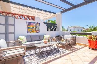Sunset  Boutique Resina Golf Apartment in Costa del Sol