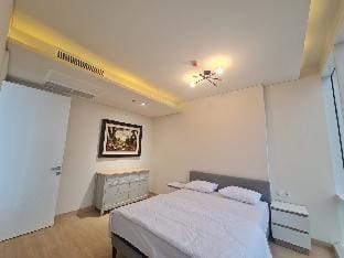The Gallery Home 3BR Private Lift Galaxy Mall3 Apartment in Surabaya