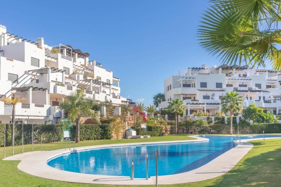Sunset Golf Elegance Apartment in Costa del Sol