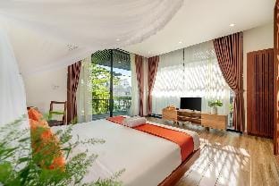 U Maison 6BRs w/ Pool & Billiard Villa in Hoi An