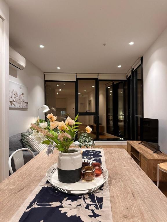 Box Hill Metropolitan Oasis | Free Parking Apartment in Melbourne