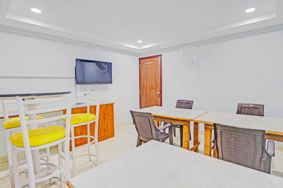 Super Townhouse QUALIA ELITE S R NAGAR Hotel in Hyderabad