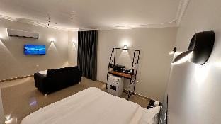 Luxury suite near the Prophet's Mosque 310 Apartment in Medina