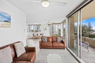 Iconic Burleigh Beachfront, 2 Bedroom Apartment Apartment in Burleigh Heads