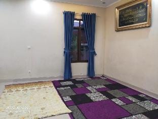 Villa Natasya  Villa in Cisarua