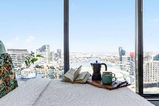 A Cozy 2BR Apt with Harbour Views and FREE Parking Vacation rental in Melbourne