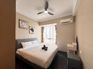 Sea View 2 Bedroom at R&F Apartment in Johor Bahru