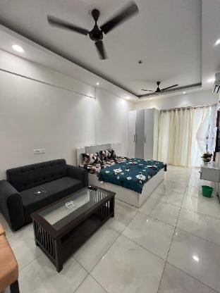 Vikas suites  Apartment in Noida