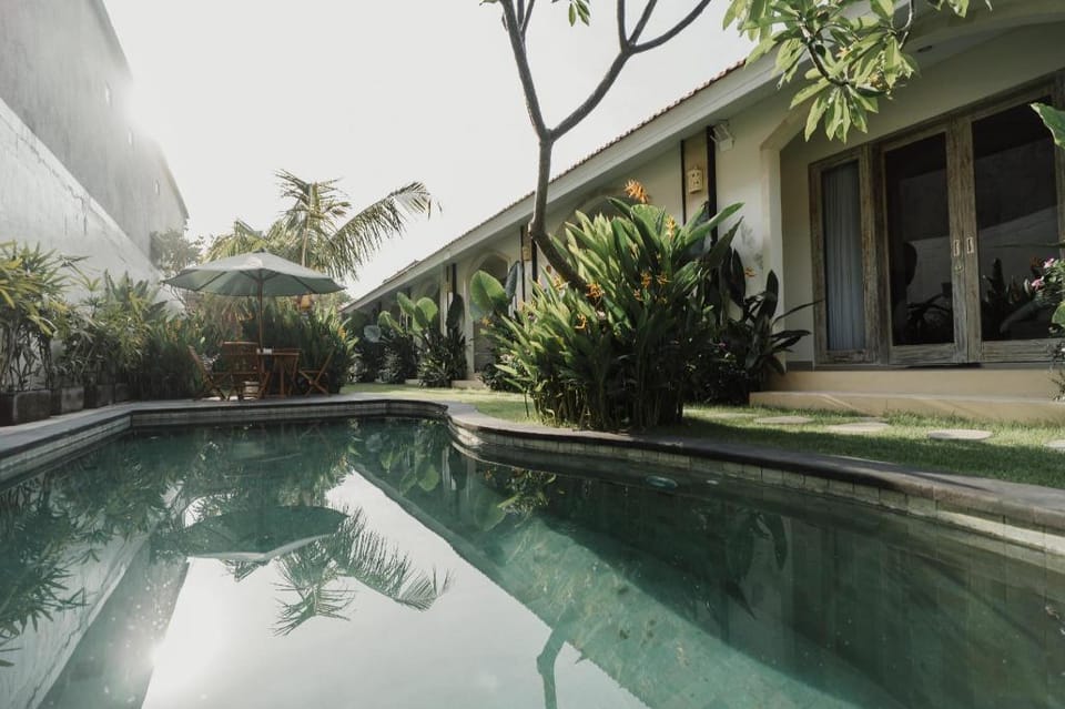 D'Leafy Seminyak Hotel in North Kuta