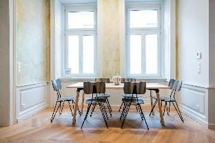 Colorful Modern Luxury Apartment Apartment in Budapest