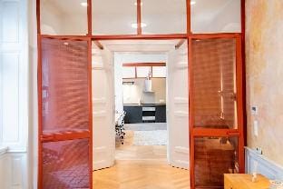 Colorful Modern Luxury Apartment Apartment in Budapest