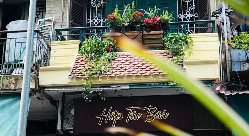 Quiet Room in Old Quarter| Netflix & Free Laundry Apartment in Hanoi