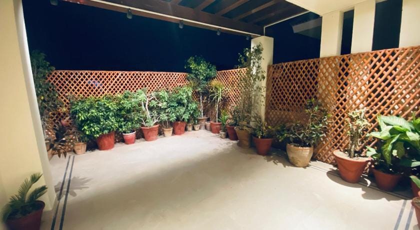 Sunset BnB Creek Hotel in Karachi