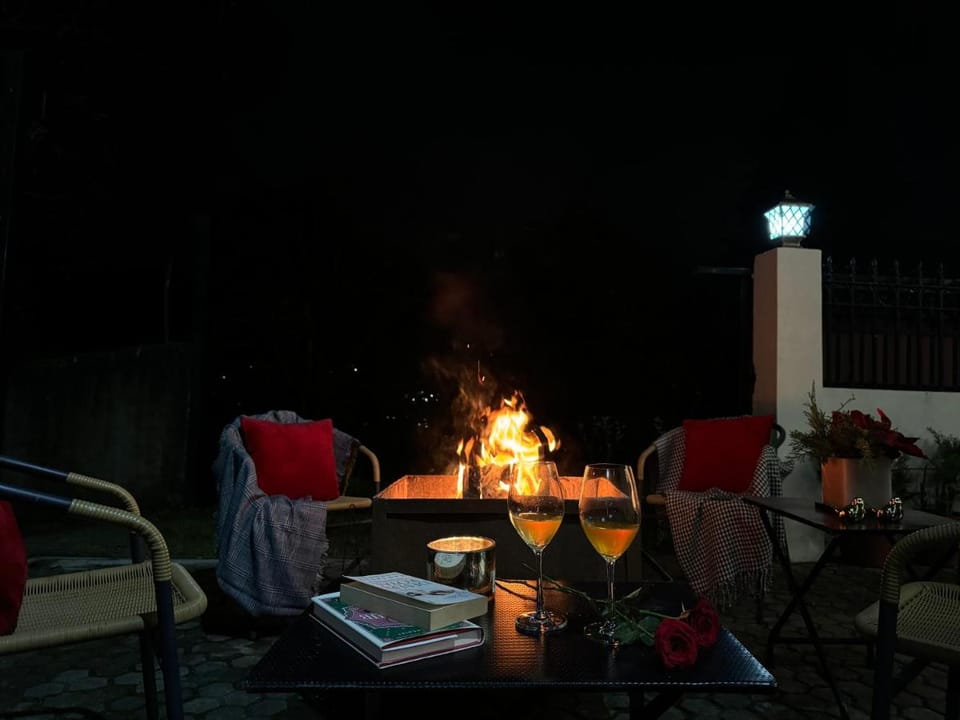 ELIVAAS 3 BHK with Entertainment lounge - The Meadow Villa in Uttarakhand