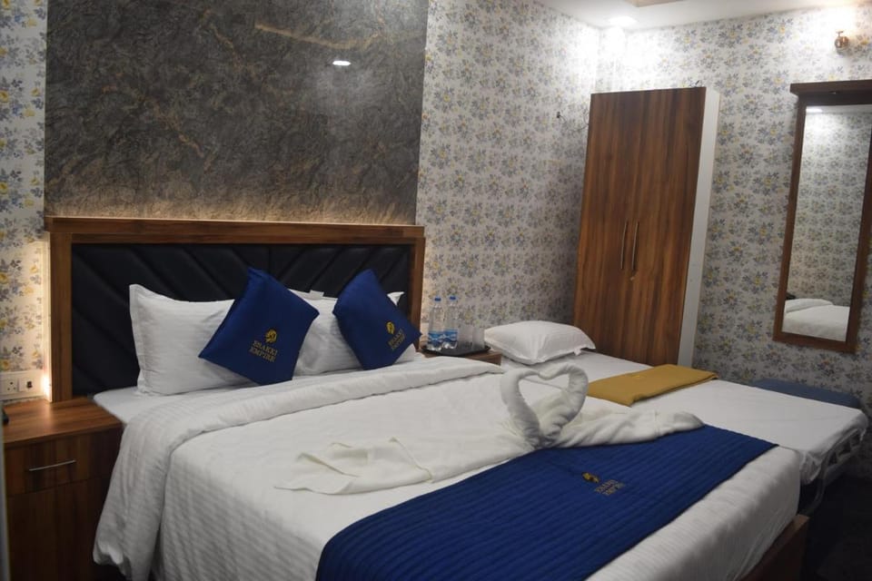 Esakki Empire Hotel in Chennai