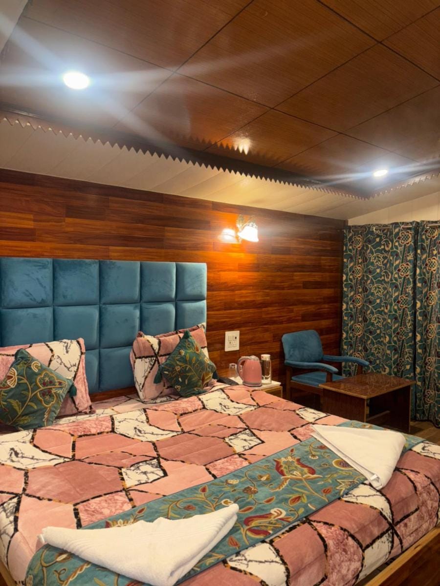 Hotel Grand Nishat Hotel in India