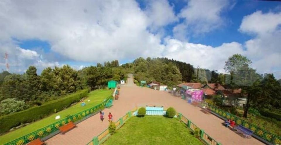 Eadenz Valley View Cottages Ooty Tamil Nadu Hotel in Ooty