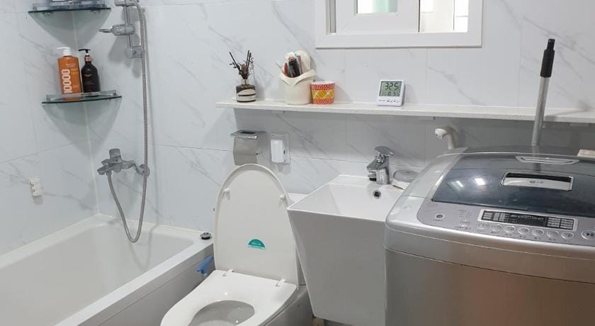 JIAN Green House Bed and Breakfast in Seoul