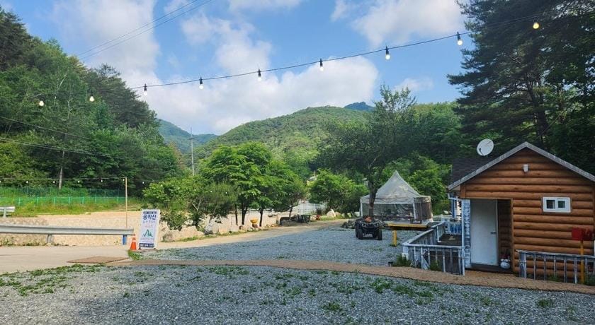Gongjak Mountain Recreational Forest Pension Bed and Breakfast in South Korea