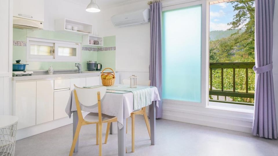 yangpyeong beulleosseom pet spa pension Bed and Breakfast in Gyeonggi-do