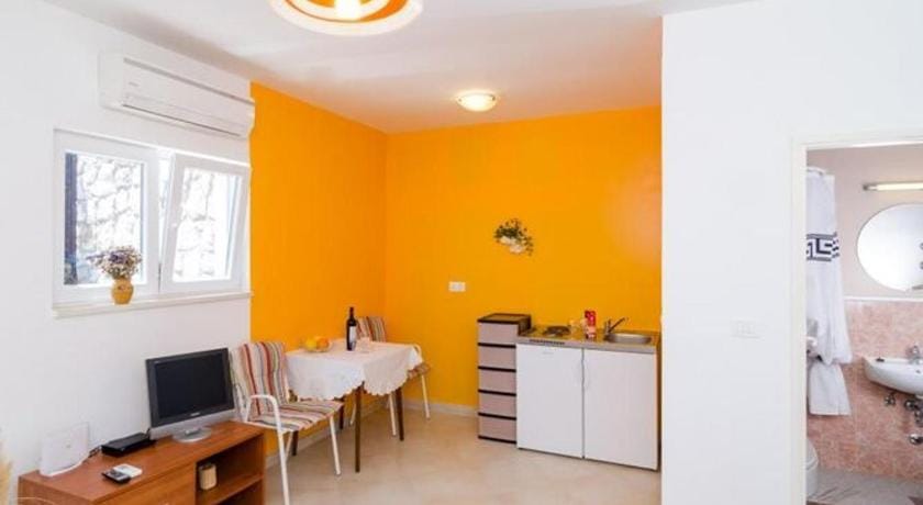 Apartments & Rooms Tapera- Comfort One-Bedroom Apartment with Terrace and Garden View Apartment in Dubrovnik