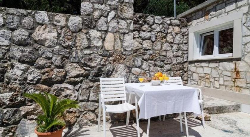 Apartments & Rooms Tapera- Comfort One-Bedroom Apartment with Terrace and Garden View Apartment in Dubrovnik
