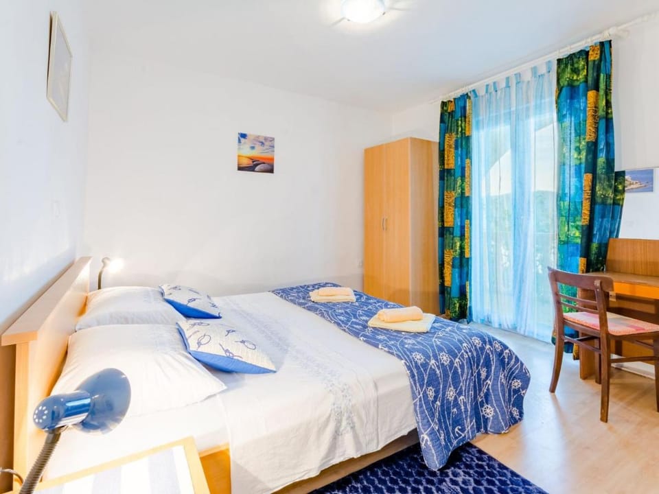 Apartment Sea Star - Three-Bedroom Apartment with Pool and Sea View Apartment in Šibenik-Knin County, Croatia