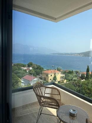 Apartment mit Meerblick in der Bucht von Kotor Apartment in Kotor Municipality