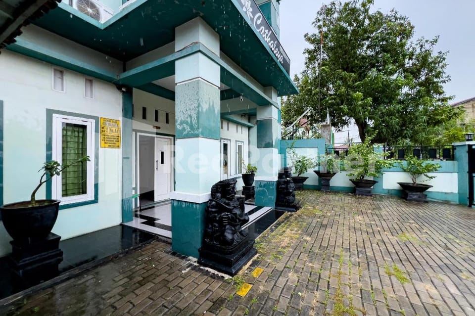 Acintyya Homestay Syariah RedPartner Hotel in West Java