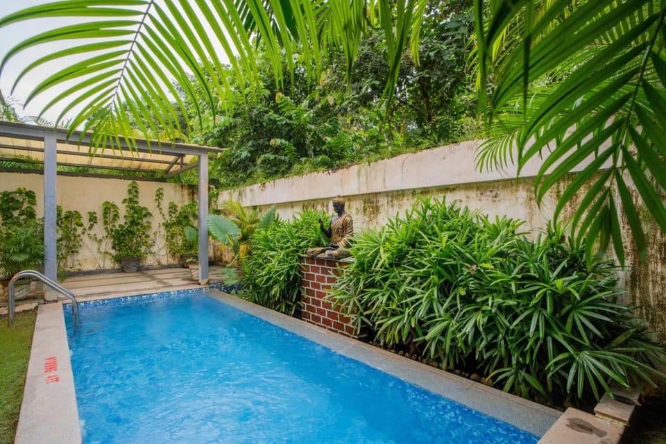 ELIVAAS 4 BHK with Pvt & Outdoor Sitting Area - Anasa Villa in Goa, India