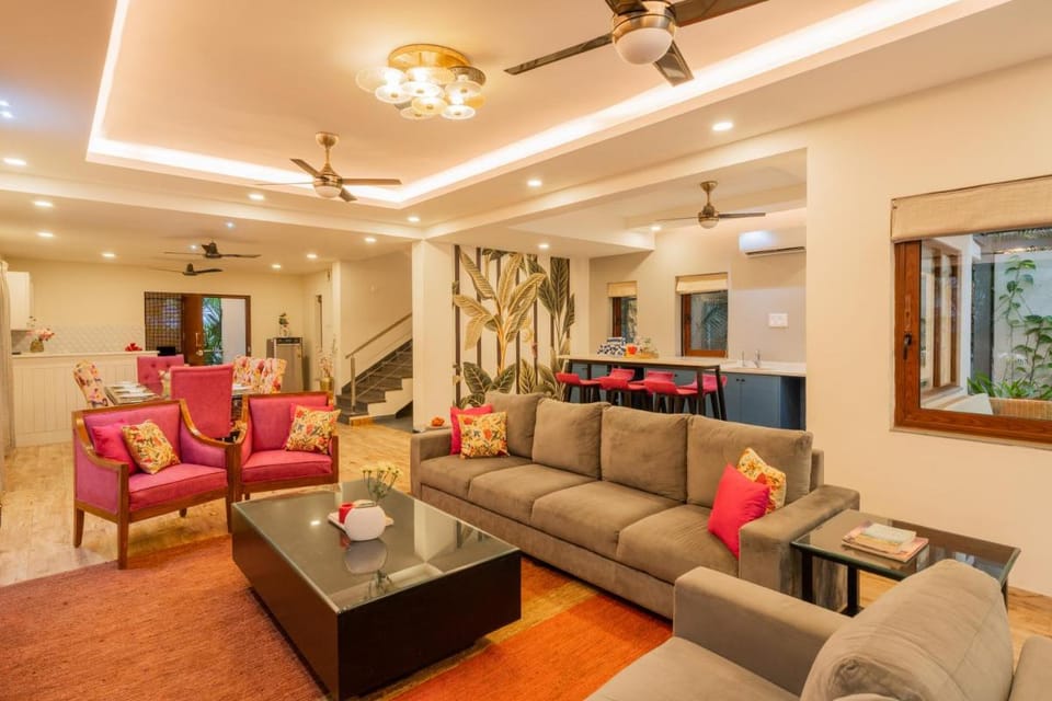 ELIVAAS 4 BHK with Pvt & Outdoor Sitting Area - Anasa Villa in Goa, India