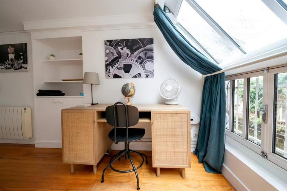 Cozy Artist Loft Apartment in Paris