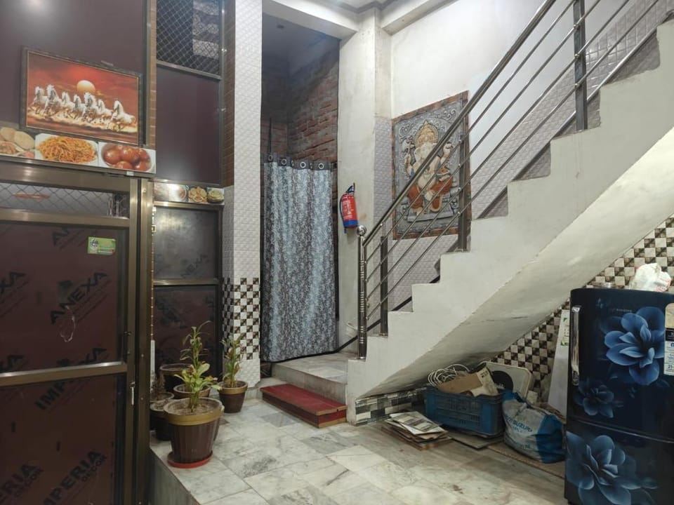 Thakur Ji P. Guest House Vacation rental in Varanasi