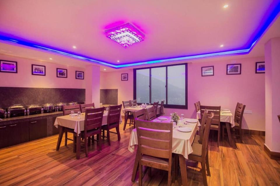 Goroomgo Hidden Palace Gangtok Hotel in India