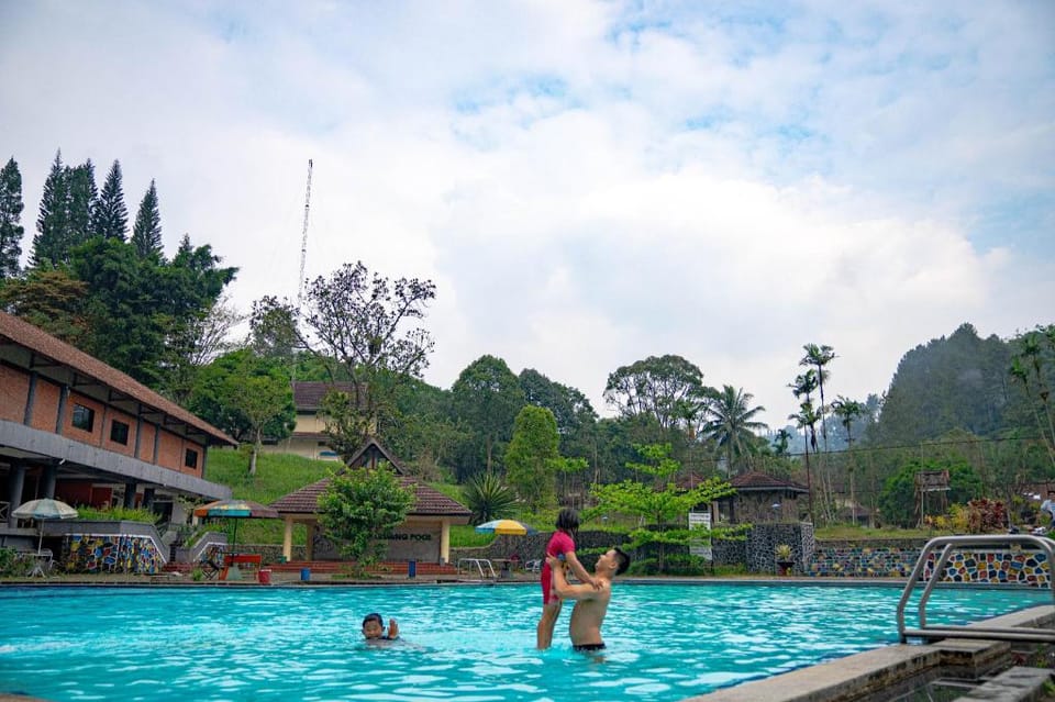 The Tavia Riverside Hotel in Cisarua