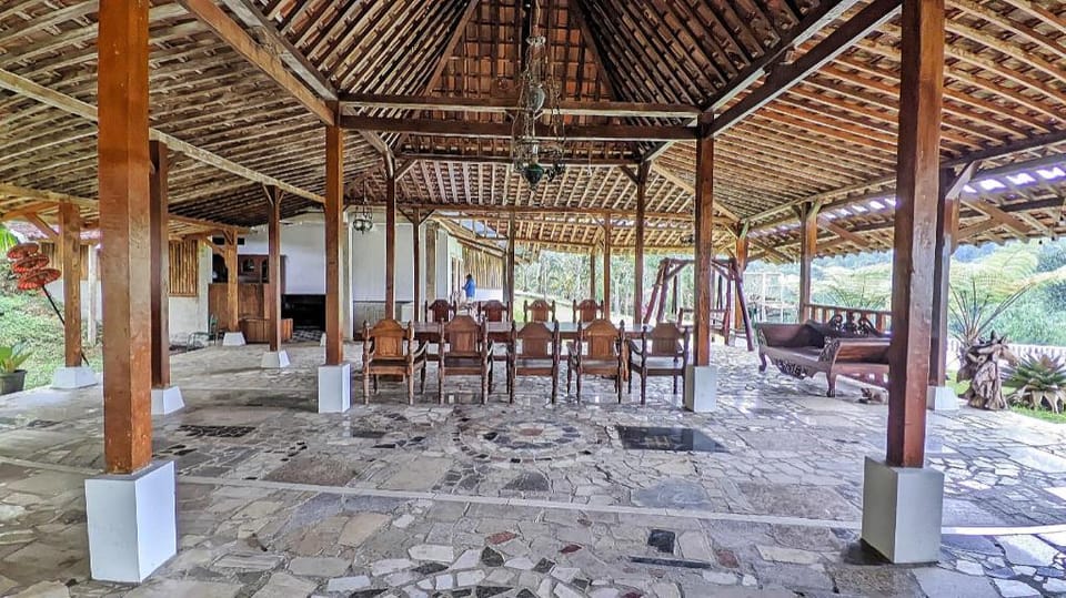 Omah Trasan Pangrango Hotel in Cisarua